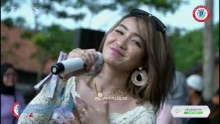 Yunita Asmara - Pantun Janda (Live Cover  Edisi Kiara Payung Kp Gaga Paku Haji) - Iwan Familys