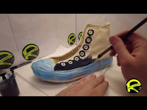 Video: Come dipingere le scarpe in tessuto (con immagini)