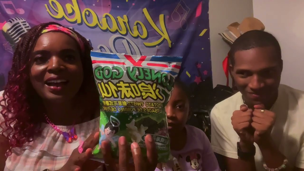 ME AND MY FAMILY FIRST TIME TRYING SNACKS FROM MINISO!! 