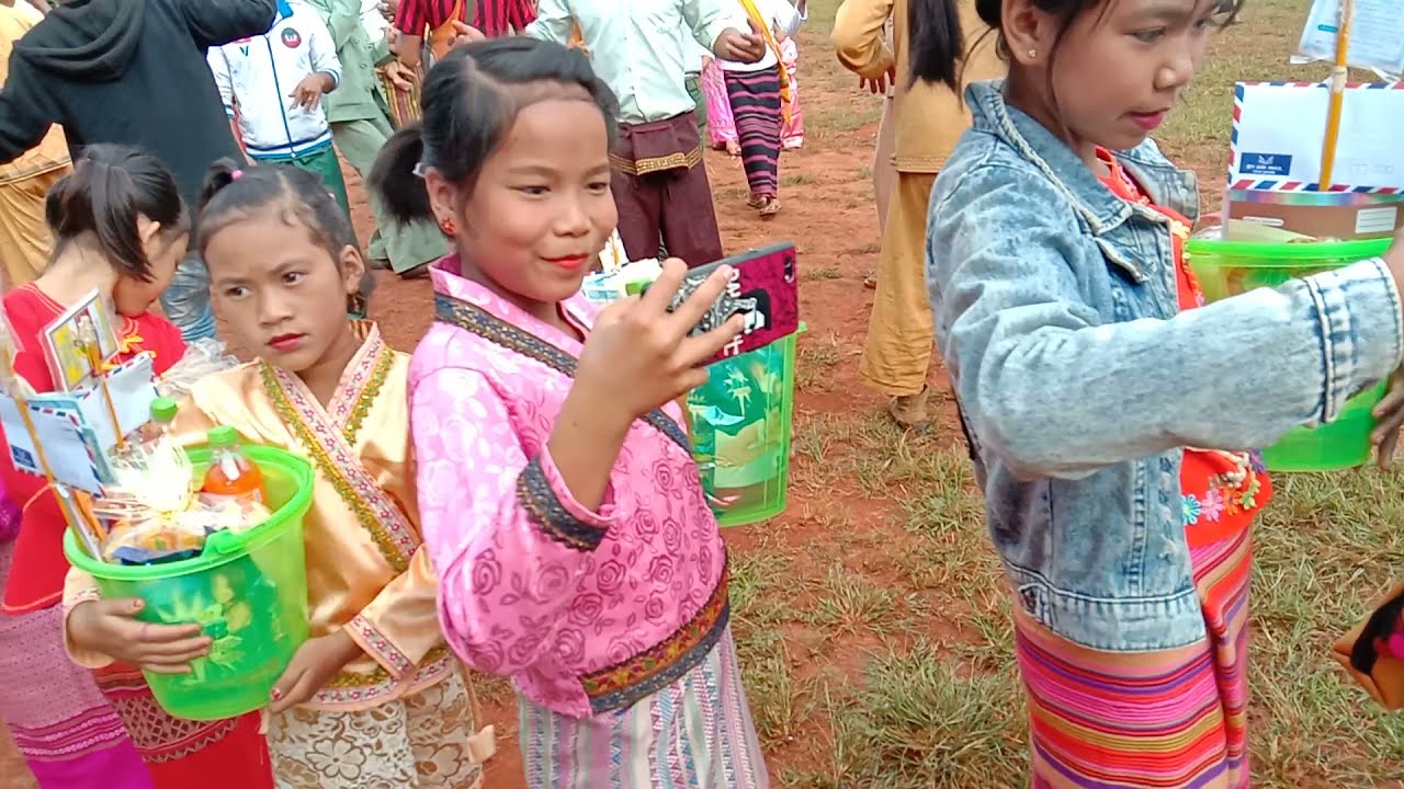 งานบุญประเพณีไทยใหญ่รังเดิมครับ