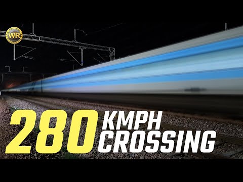 280 KMPH High Speed Crossing Trains | Shatabdi Express vs Superfast Express | Indian Railways
