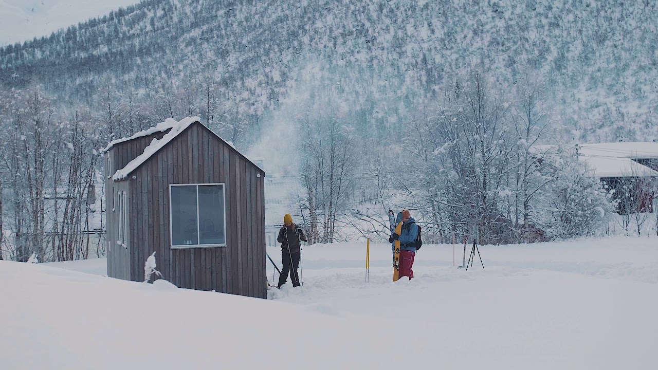 Backcountry skiing from Uteplassen