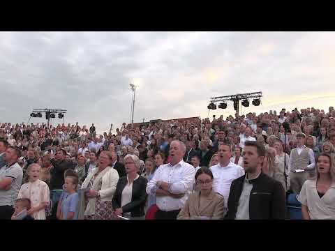 Lichtstad met uw paarlen poorten