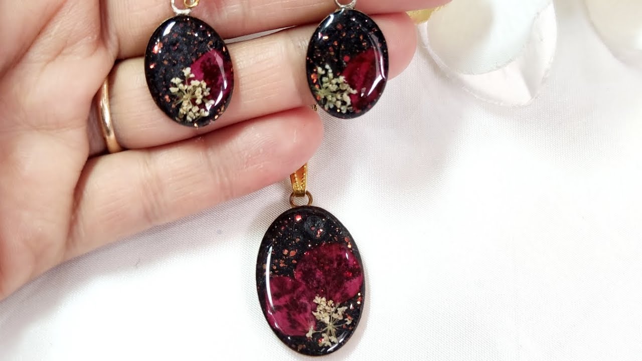 Dreamy Resin Jewelry Set 🌸 Necklace & Earrings with Dried Flowers & Glitter