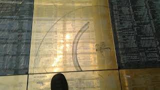 Human Gold - Golden Art Walking - Design Center Linz - 2017 December 8Th