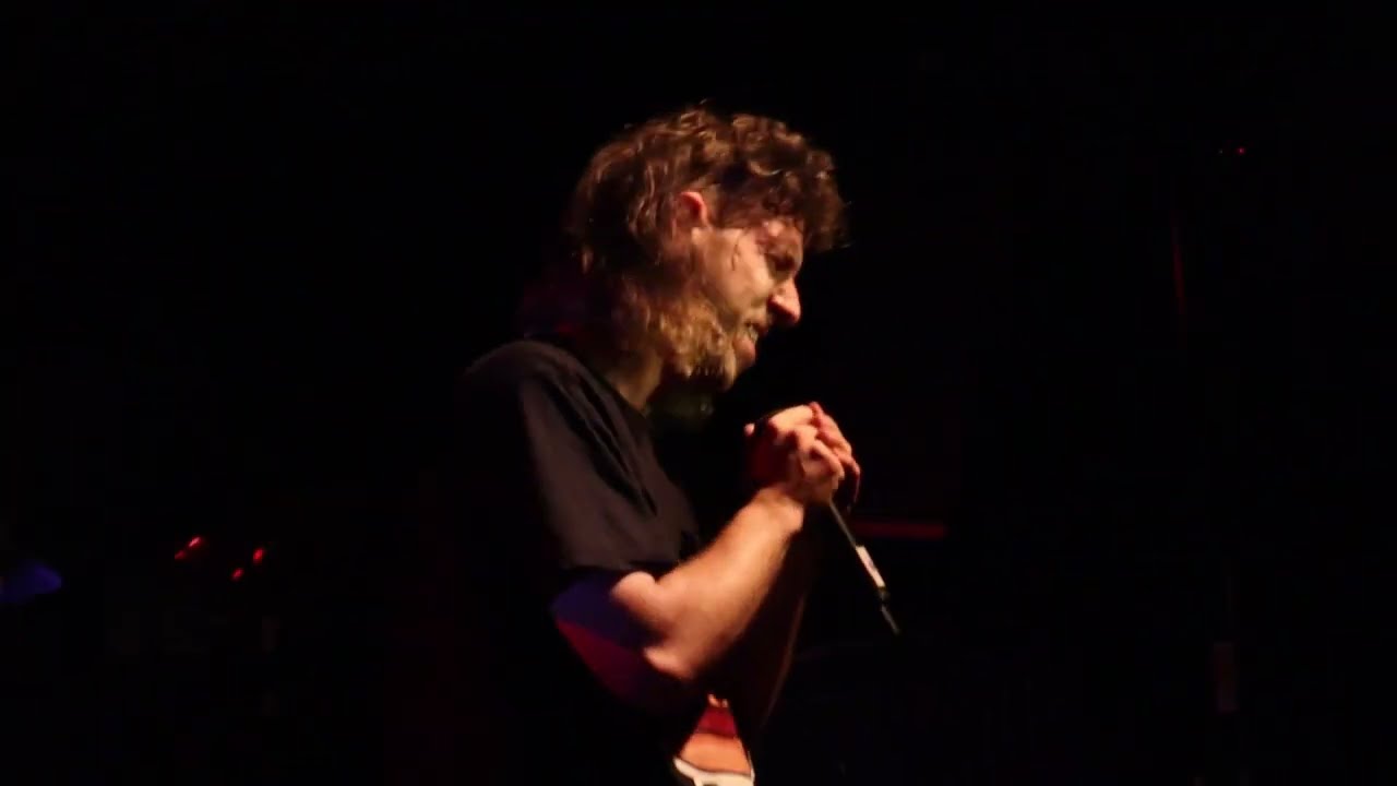 Scarnon? (Live at Revs) - Tricky Mac, Benny T & Daddy K