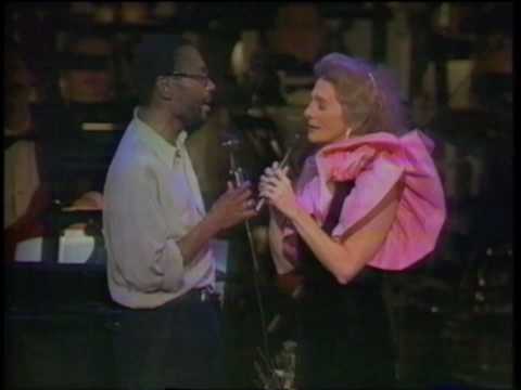 JUDY COLLINS & BOBBY MCFERRIN - "Amazing Grace" 1988