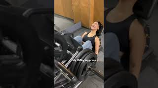 Anindita Hidayat Angkat Beban 100 Kg Pakai Kaki