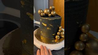 Black and Gold Cake #cake