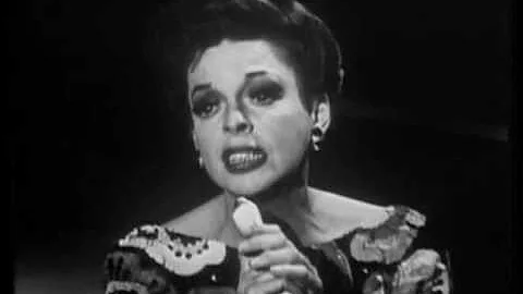 Smile Judy Garland (Charles Chaplin Modern Times 1...
