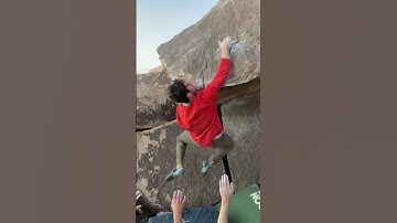 Chocolate Roof Left V4| Joshua Tree Bouldering  #bouldering# rockclimbing #outdoorclimbing #jtree