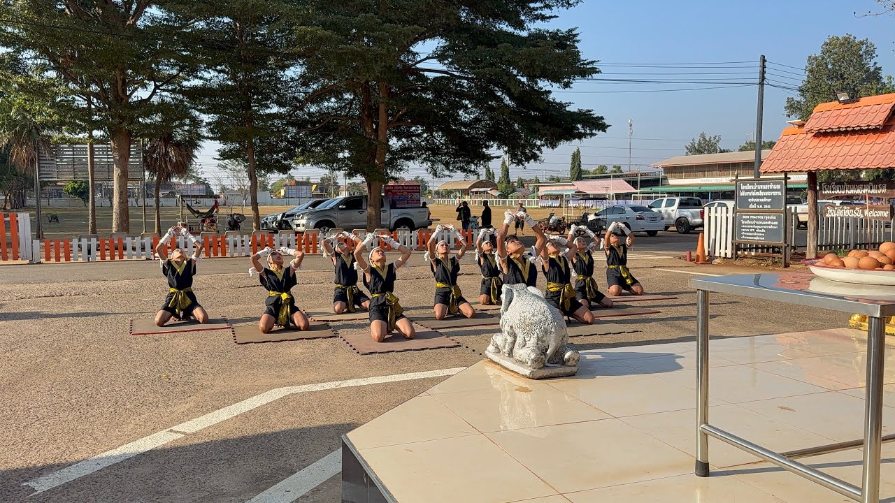 แก้บน | ย่าโม องค์ประจำโรงเรียนบ้านหนองหัวแรด | รางวัลชนะเลิศ 🏆🥇 | คีตะมวยไทย ป.1-ป.6