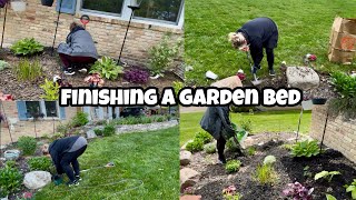 FINISHING A GARDEN BED - adding perennials, edging the bed and fresh mulch
