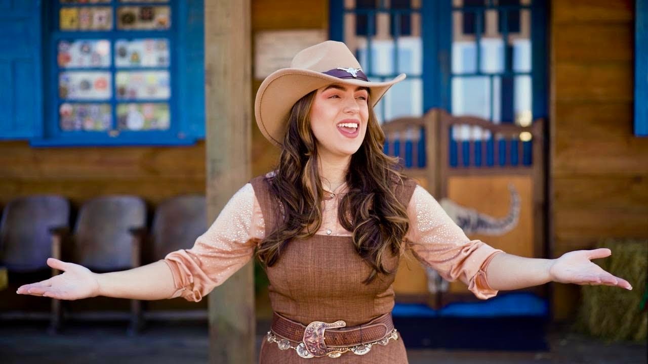 Rafaelli Cristina- Tô aqui                                             #countrygospel #country 