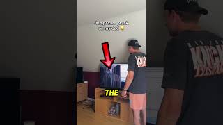 His Dad's TV 😳
