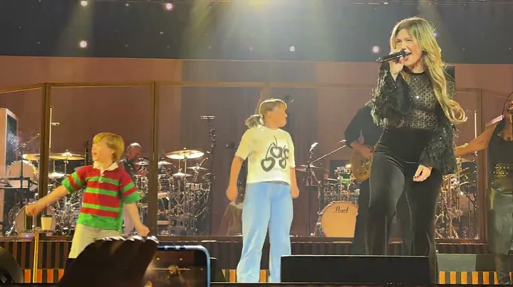 Kelly Clarkson - Since U Been Gone - Studio Sessions - 07.26.25