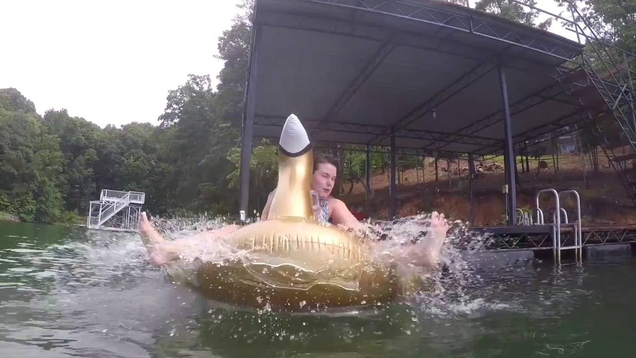 Failing so hard at the lake with G (the Golden Swan)