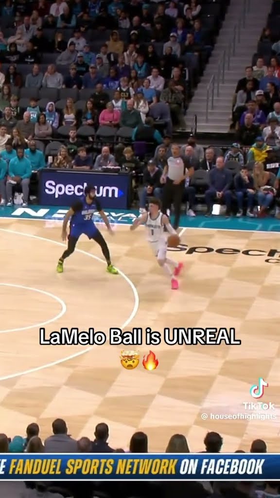 Lamelo Ball is UNREAL ? #hoodnews #lameloball #ballislife #bball #basketball #hooper #omg #how #wow