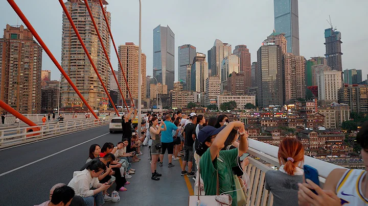[4K] Evening walk on Qiansimen Bridge, Chongqing, China - DayDayNews
