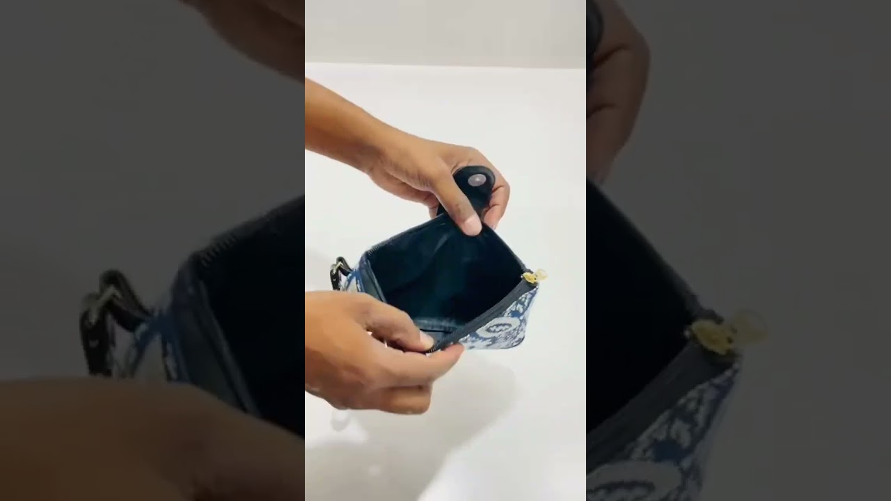 Ikkat pouch| Handbag Dynasty | Ikkat bags | Made in India 