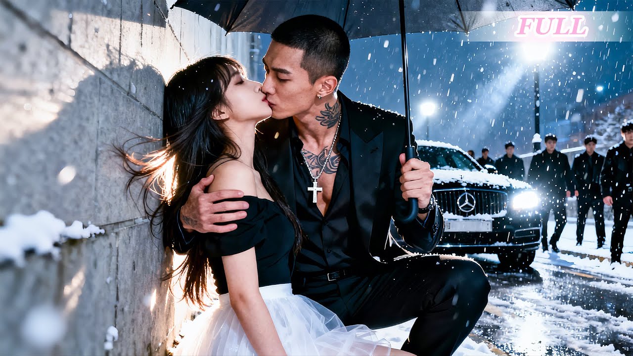 Abandoned by fiancé in rain—Cold CEO took her, addicted to her familiar scent, nightly cling!