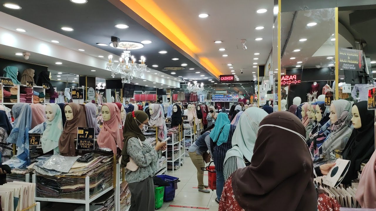 جولة في مول ماليزي ومحلات الحجاب ماليزي