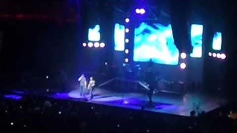 Daughtry and 3 Doors Down "In The Air Tonight"