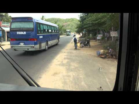 Video Đi xe Buýt từ thành phố Tuy Hòa ra Thị trấn LaHai_Đồng... - youtube
