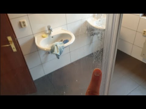 Video: So reinigen Sie eine Duschkabine schnell von Kalk