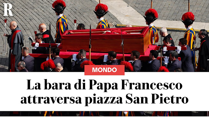PAPA, la traslazione della salma: la bara aperta attraversa SAN PIETRO ed è deposta nella Basilica