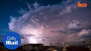 Photographer captures stunning timelapse of HUGE storm in US - Daily Mail