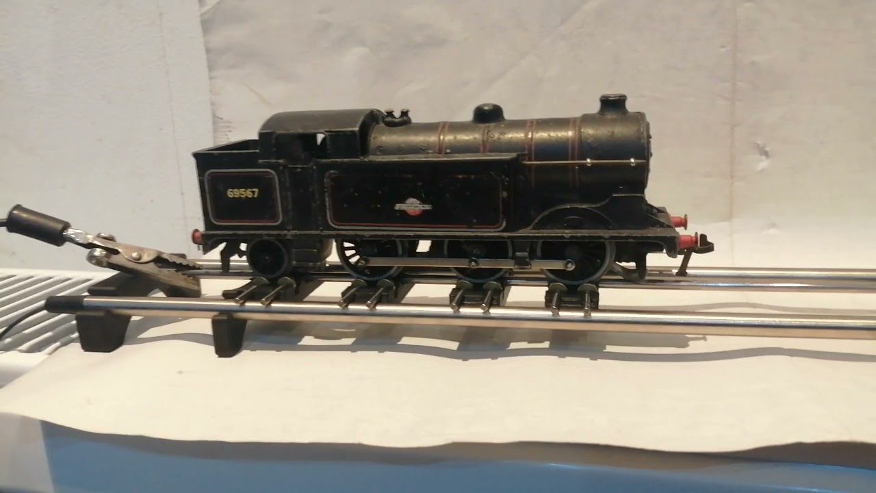 Ali Express Rolling Road for two and three rail 00 gauge locomotives.