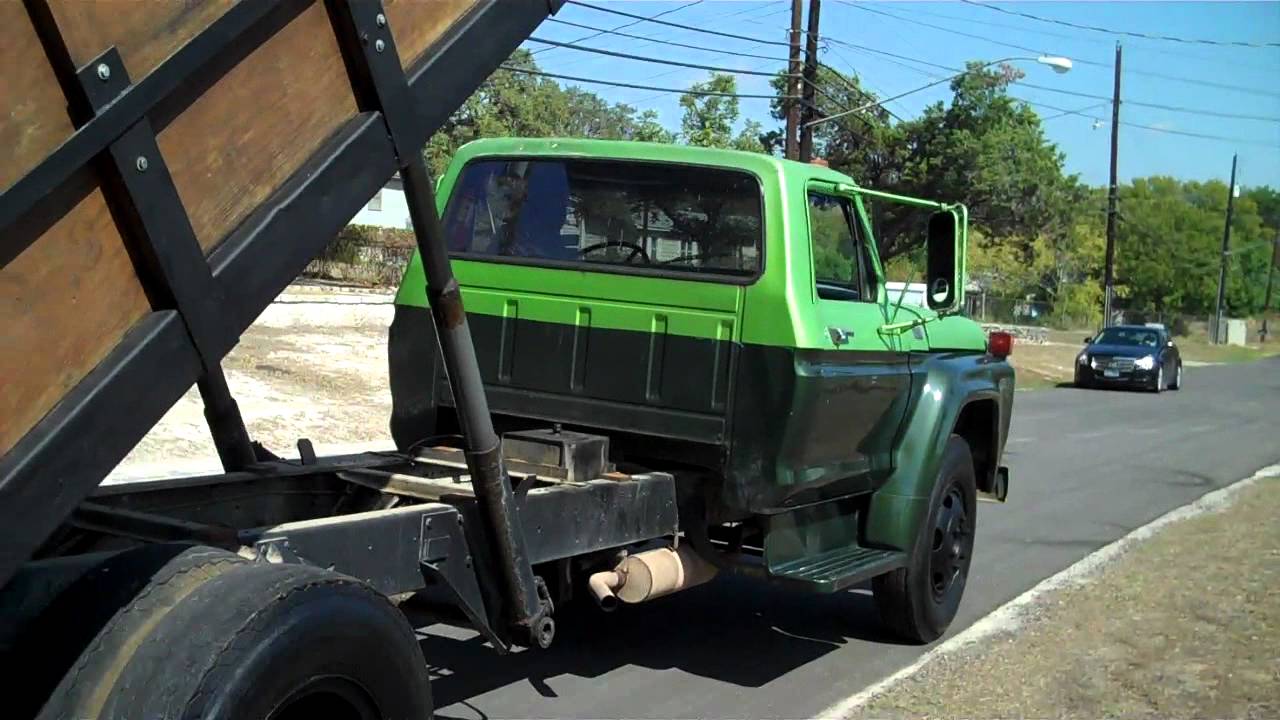 1977 Ford F600 dump - YouTube