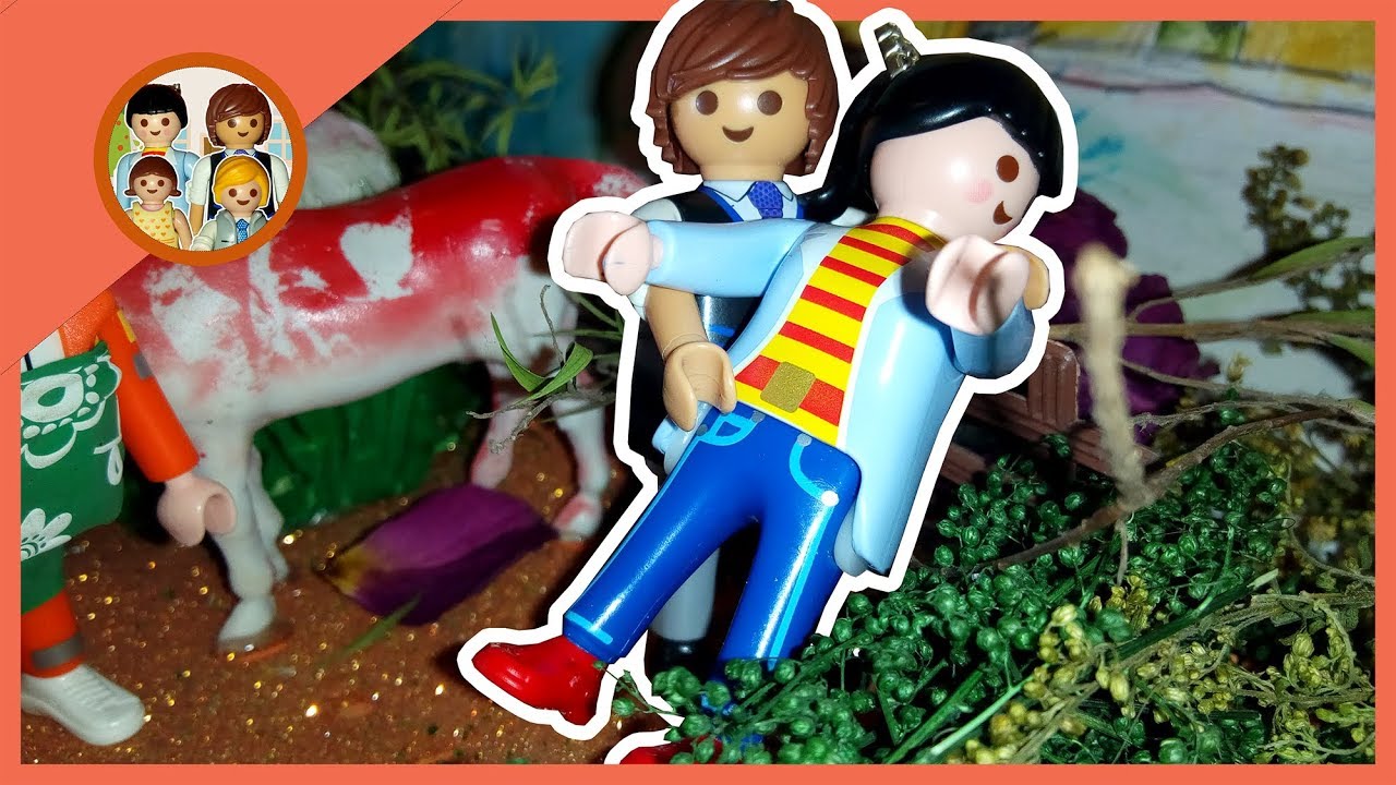 7 ) حالة تسمم لكل العائلة وصدمة زينة من اللي حصل _ يوميات عائلة احمد و زينة _ Play mobil