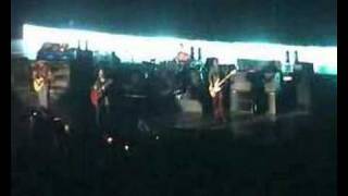 Video thumbnail of "U2 Kite Live from London 21-08-01"