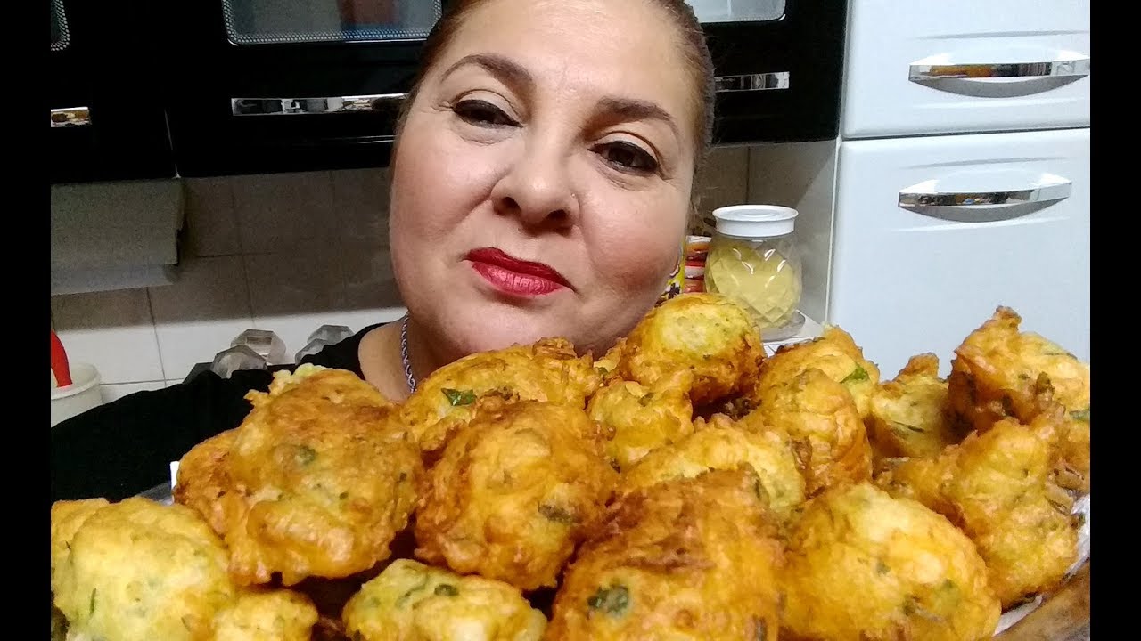 BOLINHO DE ARROZ COM ABOBRINHA RECEITA DA ROÇA MAIS SABOROSO DO MUNDO POR MARA CAPRIO