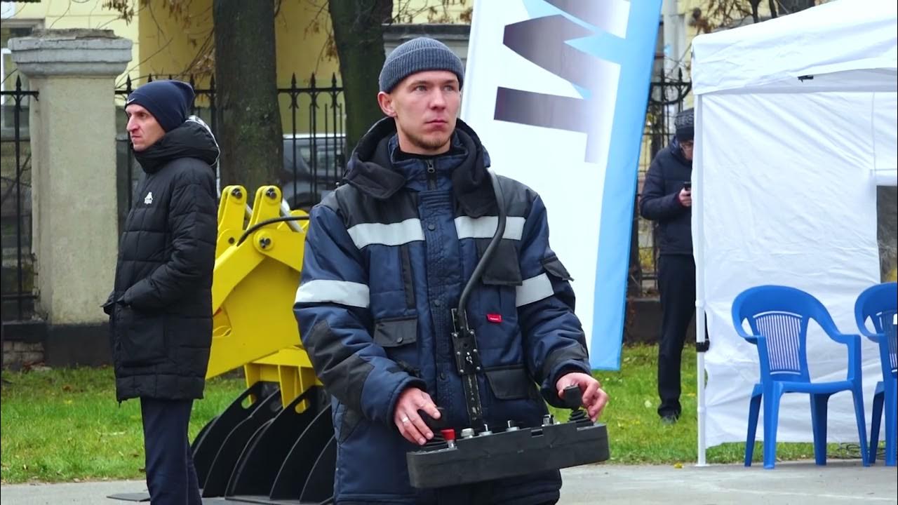 Видеонаблюдение в офисе. Автоматизация технологических процессов и производств. Наладчик станков с чпу мазак. Администрационная служба в гостинице. Пульт управления на заводе.