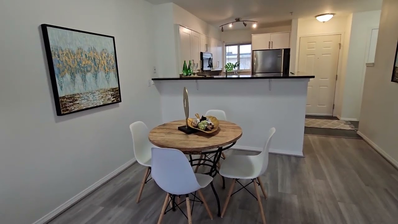 Walk through tour of 2401 SW Brandon St, 