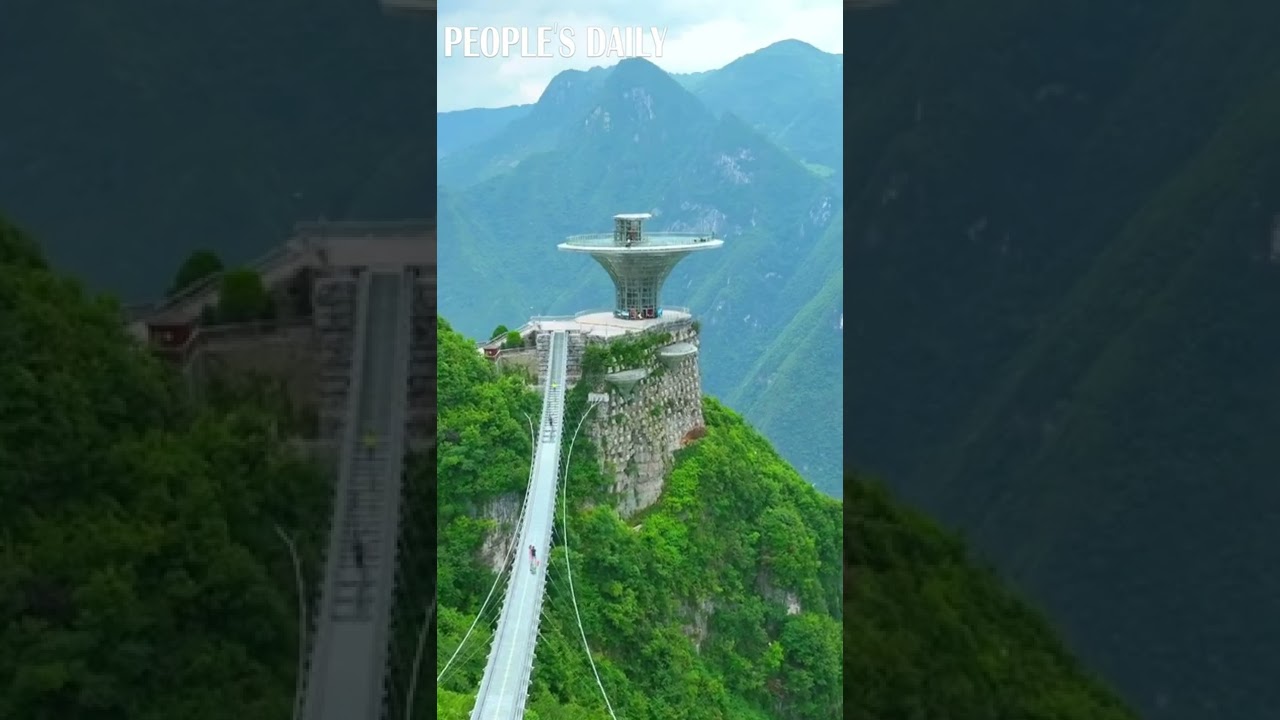 A glass viewing platform shaped like a lingzhi to overlook gorgeous natural scenery of China's Hubei