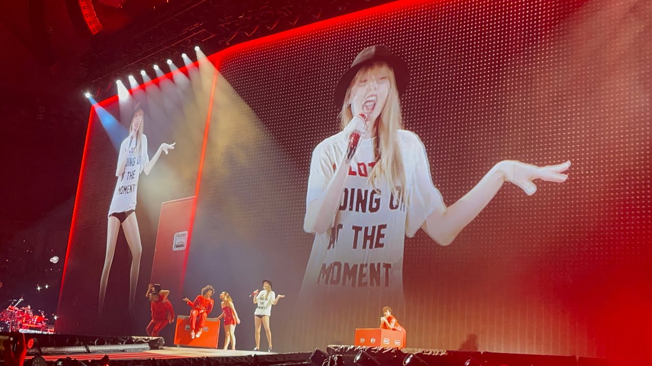TAYLOR SWIFT THE ERAS TOUR 2024 2/8 in TOKYO - YouTube