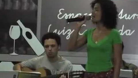 Márcia Guzzo canta a Valsa Velho Realejo no Espaço Cultural Luiz Carlos da Vila