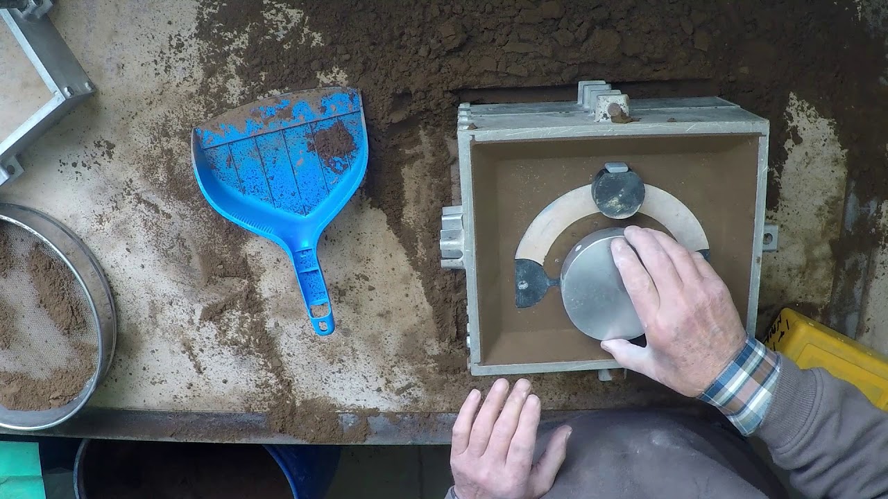 Casting a Piston for a 1910 Brush Car. Part 3a making the sand mould.