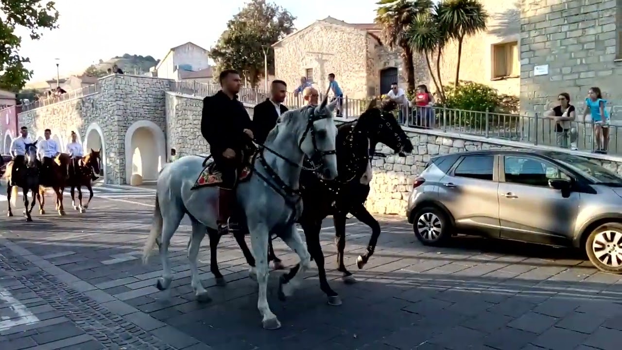 Processione San Costantino e Sant'Elena - Genoni (4 agosto 2022)