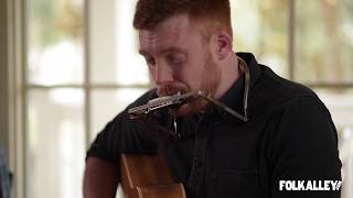 Folk Alley Sessions at 30A: Pat Byrne - "Smiling Eyes"