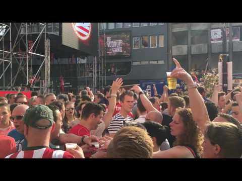 John de Bever - Jij krijgt die lach niet van mijn gezicht (PSV)