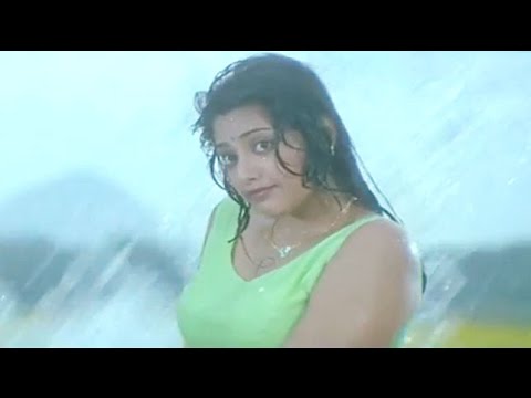 Meena take off her cloths in front of Chiranjeevi - Main Hoon Rakhwala Scene