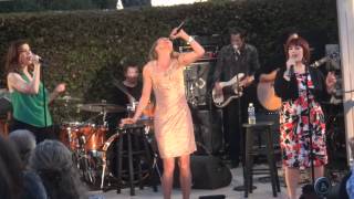 Video thumbnail of "Wilson Phillips-California Dreaming Intro Michelle Phillips"