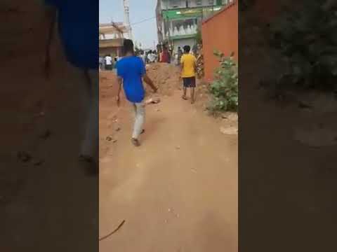شاهد كيف زبحو احد افراد الدعم السريع