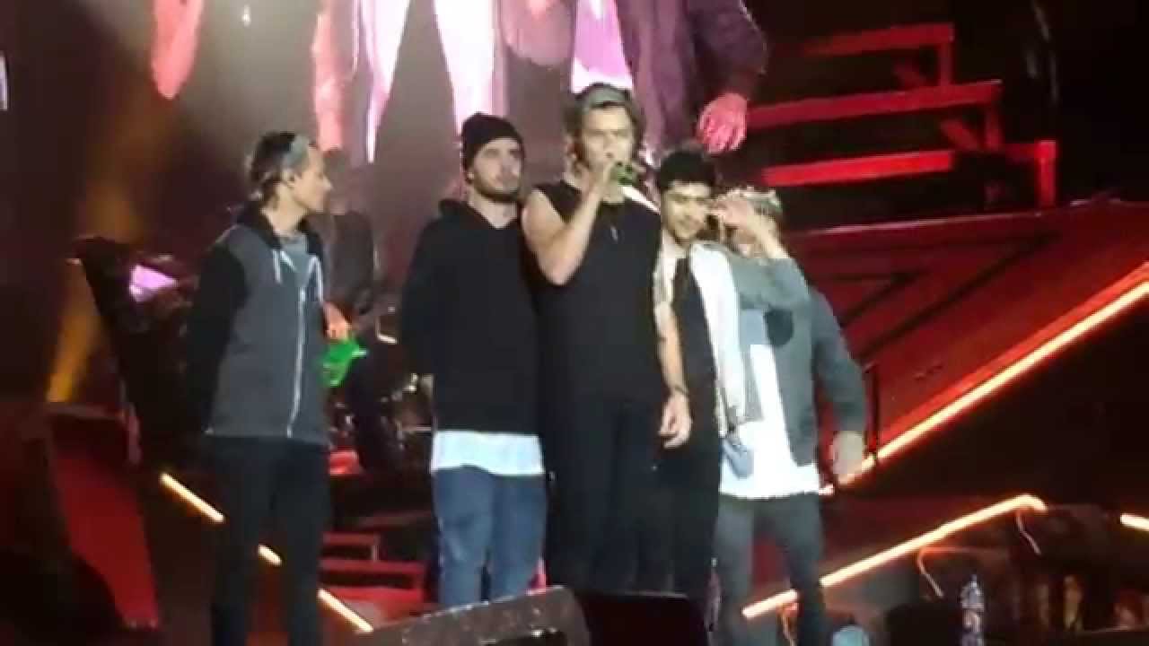 One Direction - What Makes You Beautiful (Live Croke Park) FRONT ROW