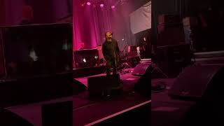 Liam Gallagher performing &#39;Slide Away&#39; in London (09/08/2023)